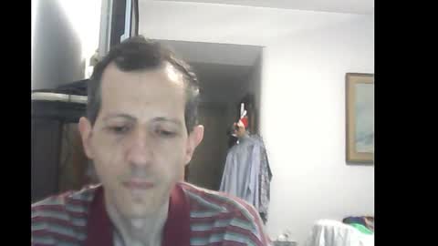 Snapshot of lucianoaxel chatting on 12/21/24, 02:41 Luciano online show from 12/21/24, 02:41