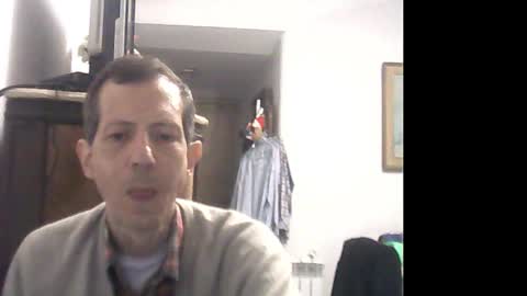 Snapshot of lucianoaxel chatting on 12/22/24, 01:23 Luciano online show from 12/22/24, 01:23