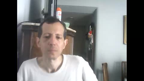 Snapshot of lucianoaxel chatting on 01/01/25, 04:29 Luciano online show from 01/01/25, 04:29