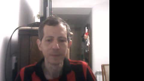 Snapshot of lucianoaxel chatting on 01/12/25, 12:39 Luciano online show from 01/12/25, 12:39