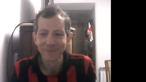 Snapshot of lucianoaxel chatting on 01/13/25, 01:34 Luciano online show from 01/13/25, 01:34