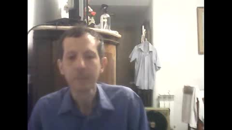Snapshot of lucianoaxel chatting on 02/05/25, 05:20 Luciano online show from 02/05/25, 05:20