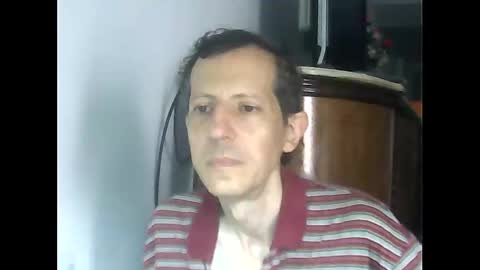 Snapshot of lucianoaxel chatting on 02/23/25, 08:33 Luciano online show from 02/23/25, 08:33