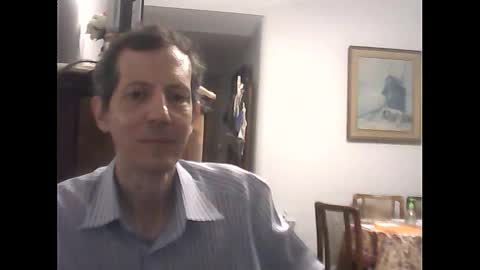 Snapshot of lucianoaxel chatting on 03/05/25, 01:10 Luciano online show from 03/05/25, 01:10