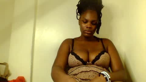luciaresa online show from 07/25/26, 03:15