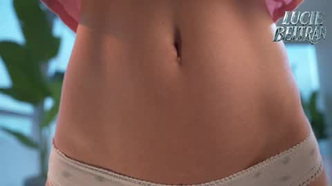 Snapshot of lucie_beltran chatting on 05/25/26, 06:03 Next stream start at 1500hs GTM-3 online show from 05/25/26, 06:03