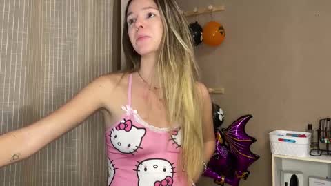 Lucie hot follow me on  online show from 10/16/25, 06:42
