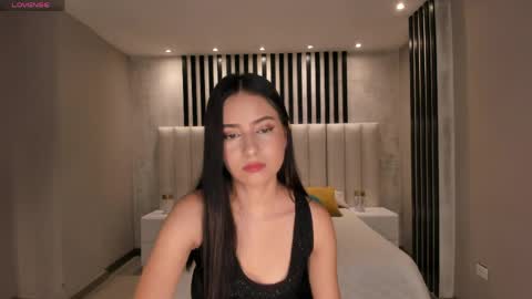 Lucie Martin online show from 03/28/26, 07:35