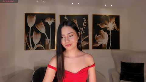 Lucie Martin online show from 04/01/26, 07:33