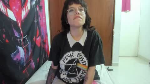 camila online show from 12/17/25, 05:30