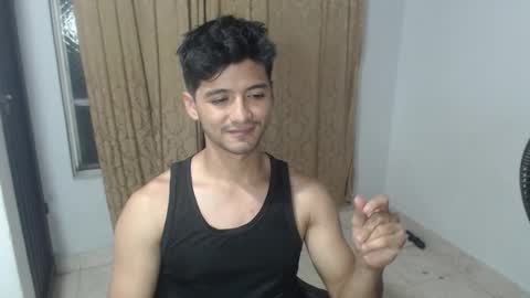 Snapshot of lucifferr_ chatting on 12/21/25, 11:45 leonel online show from 12/21/25, 11:45