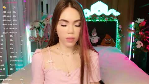 Snapshot of lucifiella chatting on 02/13/26, 07:10 MimiFors online show from 02/13/26, 07:10