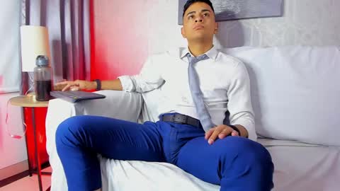 Snapshot of lucii_fer_ chatting on 01/21/25, 02:26 Leo online show from 01/21/25, 02:26