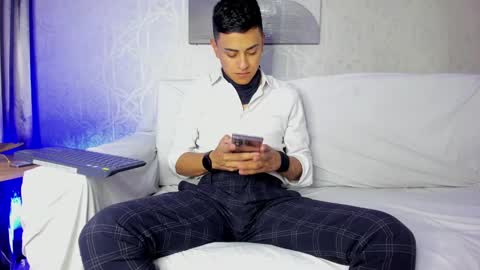 Snapshot of lucii_fer_ chatting on 01/26/25, 11:50 Leo online show from 01/26/25, 11:50