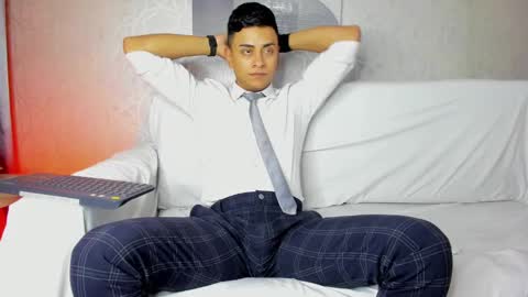 Snapshot of lucii_fer_ chatting on 01/26/25, 02:52 Leo online show from 01/26/25, 02:52