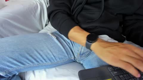 Snapshot of lucii_fer_ chatting on 02/05/25, 02:05 Leo online show from 02/05/25, 02:05