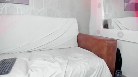 Snapshot of lucii_fer_ chatting on 02/23/25, 02:46 Leo online show from 02/23/25, 02:46