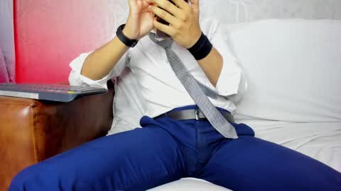 Snapshot of lucii_fer_ chatting on 02/28/25, 05:37 Leo online show from 02/28/25, 05:37