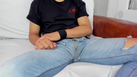 Snapshot of lucii_fer_ chatting on 03/06/25, 02:29 Leo online show from 03/06/25, 02:29