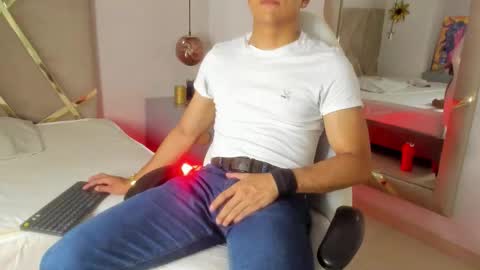 Snapshot of lucii_fer_ chatting on 09/17/25, 11:56 Leo online show from 09/17/25, 11:56