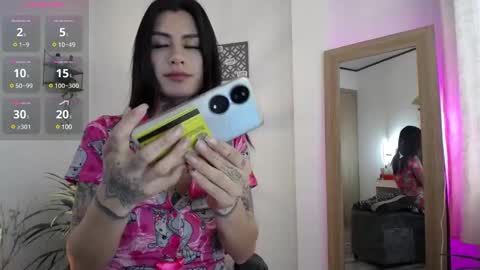 luciiana online show from 02/19/25, 08:20