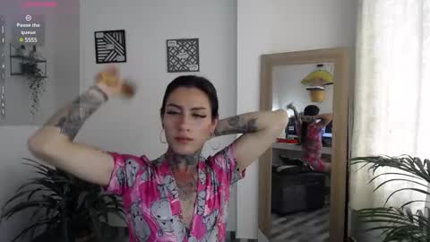 luciiana online show from 02/21/25, 07:21