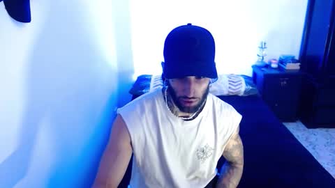 luciifer_hills online show from 11/18/25, 02:54