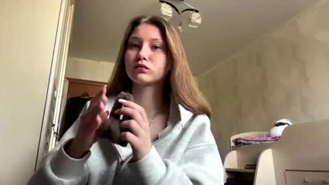 Snapshot of lucindascercy chatting on 04/14/26, 06:08 Maya online show from 04/14/26, 06:08