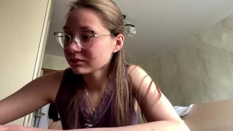 Snapshot of lucindascercy chatting on 04/24/26, 06:16 Maya online show from 04/24/26, 06:16