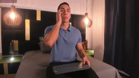 Snapshot of lucio__fox chatting on 06/13/26, 11:52 Lucio online show from 06/13/26, 11:52