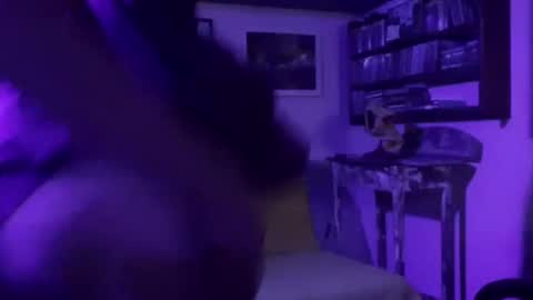 Snapshot of luckazy chatting on 02/12/25, 02:35 Lucky Eid Azy online show from 02/12/25, 02:35