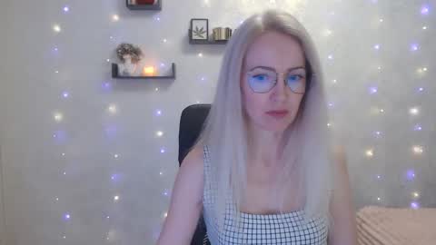 Arina online show from 04/06/26, 03:46