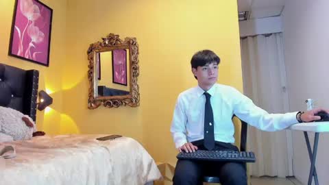 Snapshot of luckk_ chatting on 05/22/26, 04:52 luckk_ online show from 05/22/26, 04:52