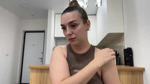 lucky_foryou_baby online show from 11/25/25, 12:38