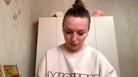 lucky_foryou_baby online show from 04/06/26, 09:43