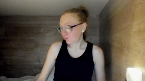 lucky_licky20 online show from 01/15/25, 03:54