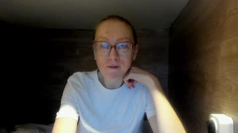 lucky_licky20 online show from 01/31/25, 04:03