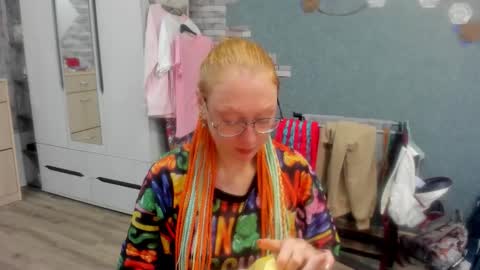 lucky_licky20 online show from 10/04/25, 01:47