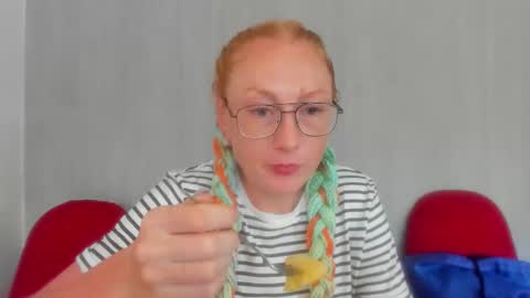 lucky_licky20 online show from 10/16/25, 12:55