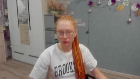 lucky_licky20 online show from 12/18/25, 02:17