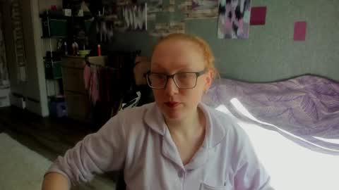 lucky_licky20 online show from 05/11/26, 02:28
