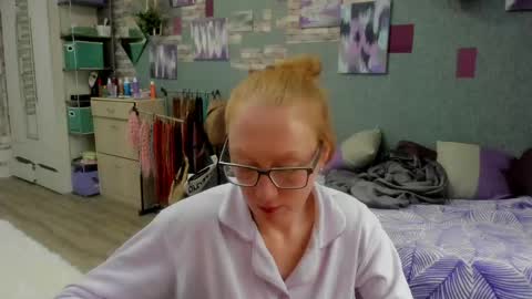 lucky_licky20 online show from 05/13/26, 02:53