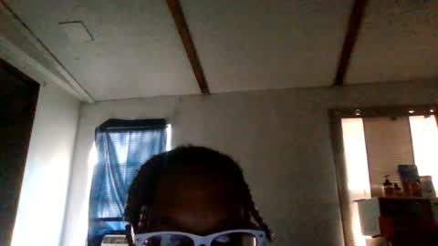 Snapshot of lucky_light_usa chatting on 06/27/26, 12:33 lucky online show from 06/27/26, 12:33