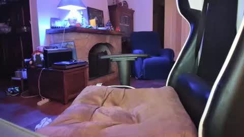 Snapshot of luckydrakex chatting on 11/06/25, 09:37 Lucky online show from 11/06/25, 09:37