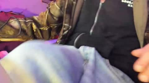 Snapshot of luckydrakex chatting on 11/10/25, 09:14 Lucky online show from 11/10/25, 09:14