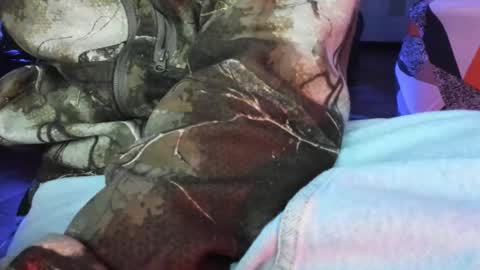 Snapshot of luckydrakex chatting on 12/14/25, 04:56 Lucky online show from 12/14/25, 04:56