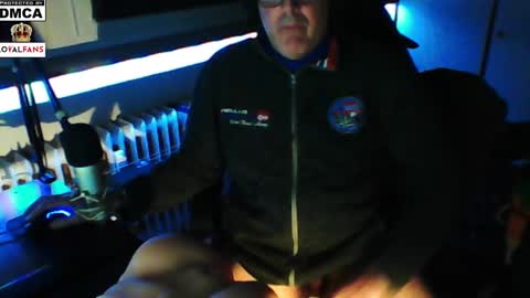 Snapshot of luckyfreak1 chatting on 02/01/25, 10:44 call me Stefan online show from 02/01/25, 10:44