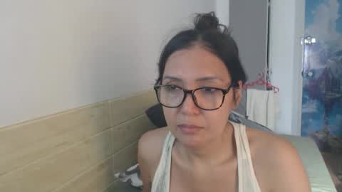 Snapshot of luckyisa chatting on 10/15/25, 09:20 angelisa online show from 10/15/25, 09:20