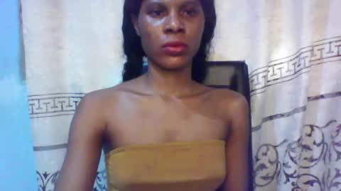 Snapshot of luckymadequeen chatting on 01/30/25, 07:29 Gloria online show from 01/30/25, 07:29