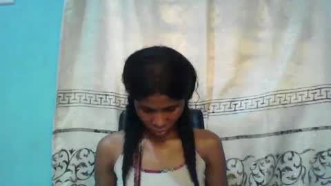 Snapshot of luckymadequeen chatting on 02/16/25, 10:32 Gloria online show from 02/16/25, 10:32